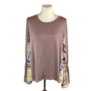Woman’s Oddy floral accent blouse size M